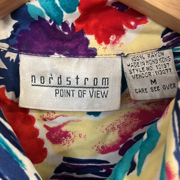 Vintage Nordstrom Point of View floral button up blouse- size medium - Picture 3 of 10